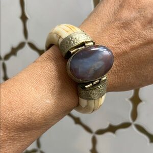 Vintage Style Bracelet with Stone Accent
